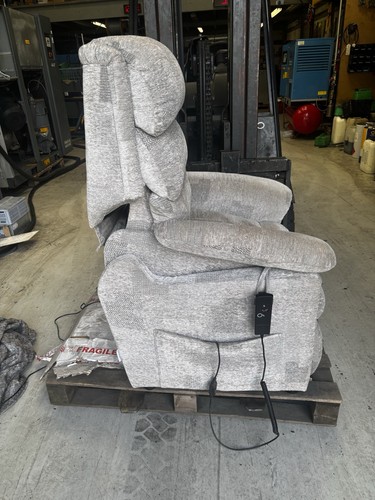 Lazy boy recliner - lazy,